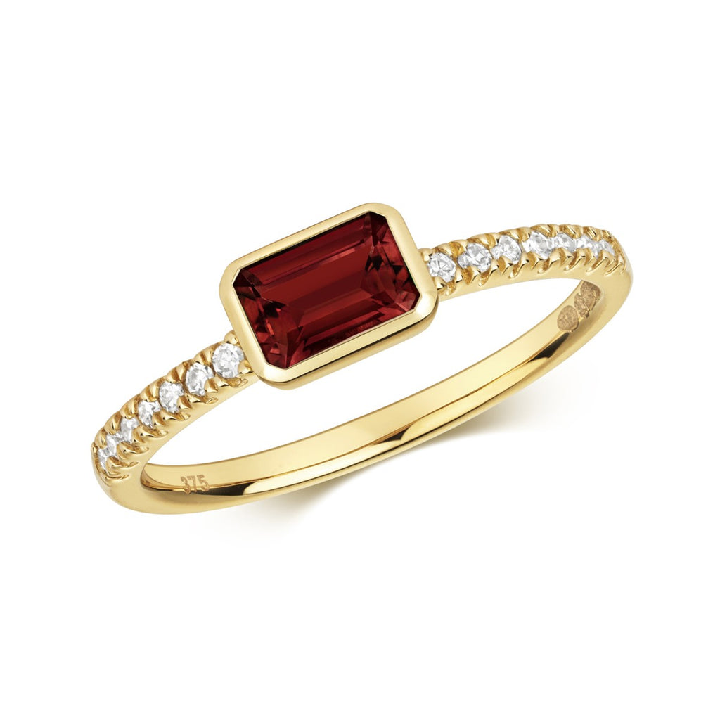 9ct Yellow Gold Garnet & Diamond Ring