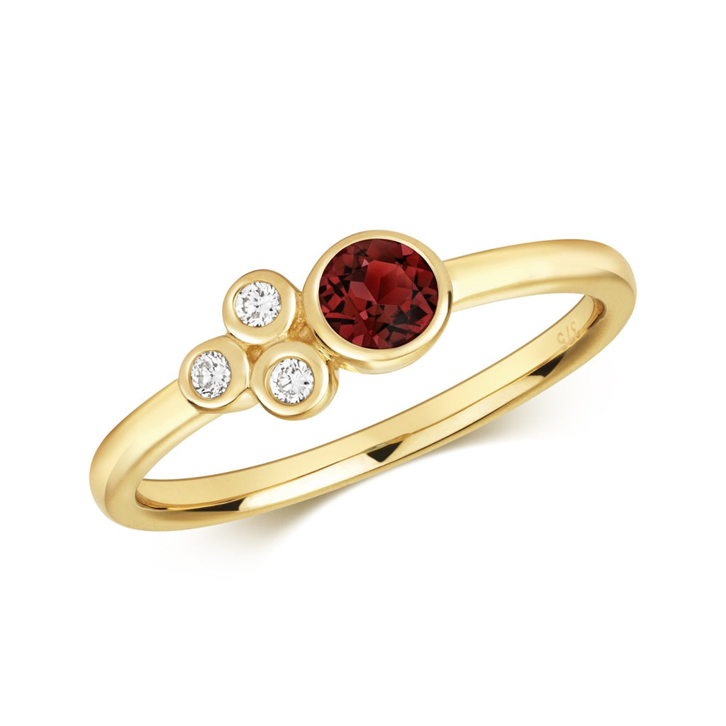 9ct Yellow Gold Garnet & Diamond Ring