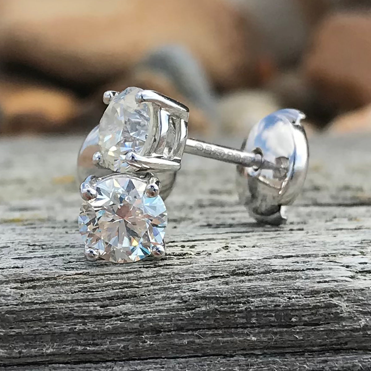 18ct White Gold Diamond 1.40ct Stud Earrings